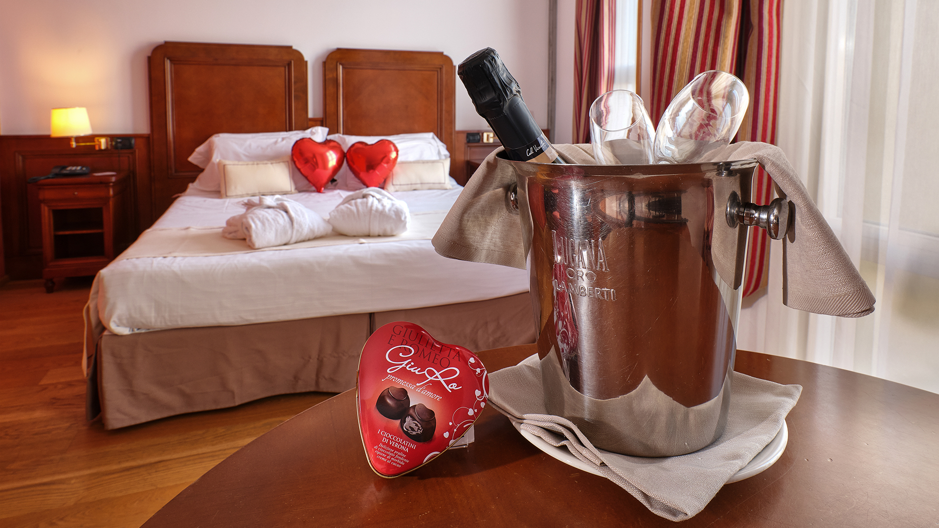 2 Tage 1 Nacht 2 Romantikurlaub Castel D´Azzano für 2 (1 Nacht) in Wird gestellt: Bademantel und Slipper inkl. Frühstück Weihnachtsreise 2024 online kaufen 2 Tage 1 Nacht 2 Romantikurlaub Castel D´Azzano für 2 (1 Nacht) in Wird gestellt: Bademantel und Slipper inkl. Frühstück Weihnachtsreise 2024 online kaufen