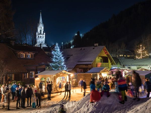 2 Tage Adventzauber im Alpendorf in Schladming, Steiermark inkl. Halbpension Plus Weihnachtsreise 2024 online kaufen 2 Tage Adventzauber im Alpendorf in Schladming, Steiermark inkl. Halbpension Plus Weihnachtsreise 2024 online kaufen