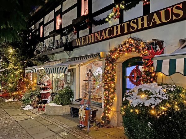 2 Tage Auszeit in der Weihnachtserlebniswelt HP 2 Nächte in Stolpen, Sachsen inkl. Halbpension Weihnachtsreise 2024 online kaufen