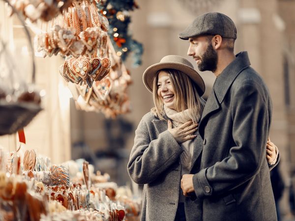 2 Tage Weihnachts-Zauber im Frankenland in Helmstadt, Bayern inkl. Halbpension Weihnachtsreise 2024 online kaufen