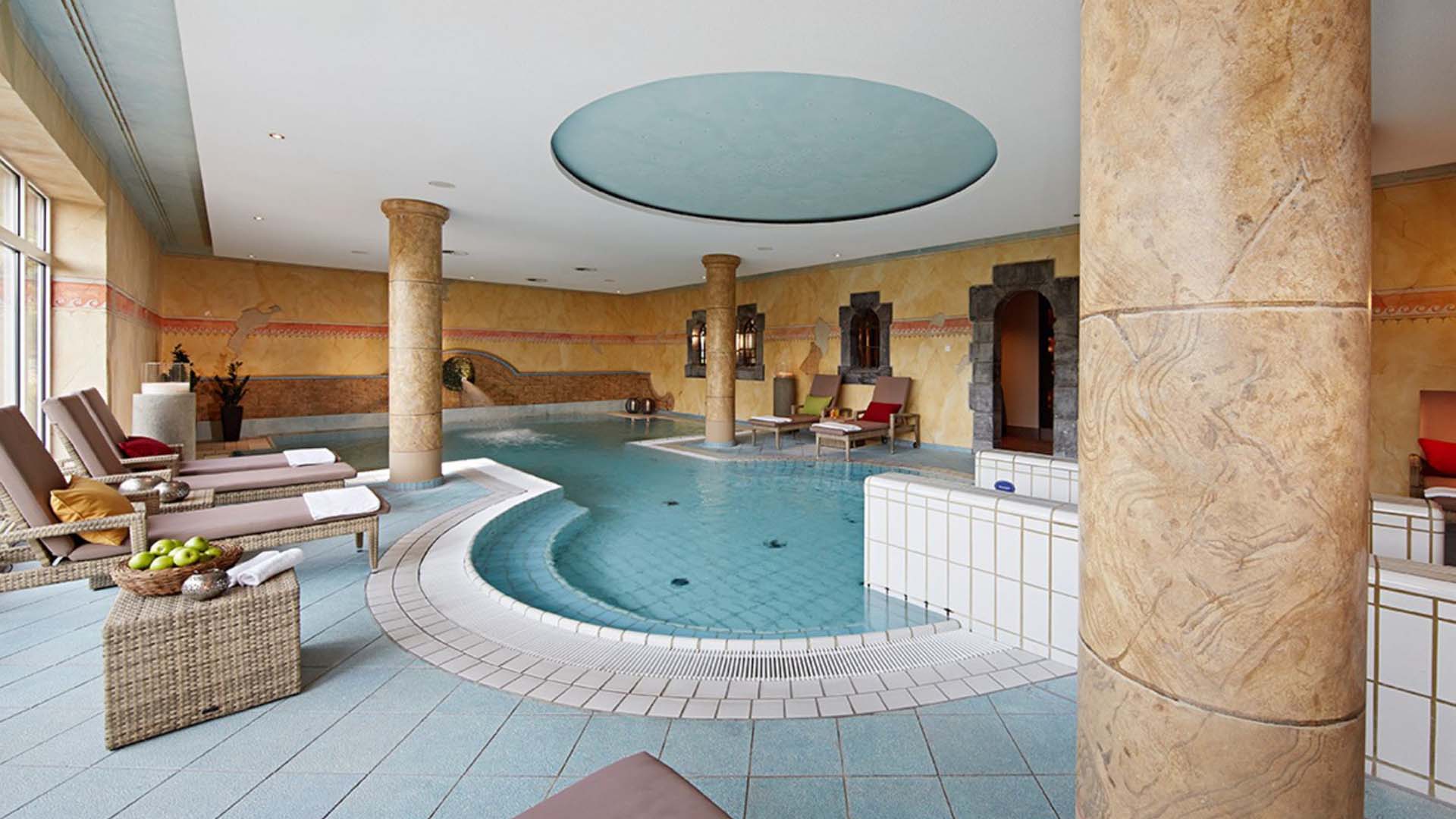 3 Tage 2 Nächte 3 Wellnessurlaub im Westerwald für 2 (2 Nächte) in Wird gestellt: Bademantel, Badeslipper, Saunahandtuch inkl. Halbpension Weihnachtsreise 2024 online kaufen
