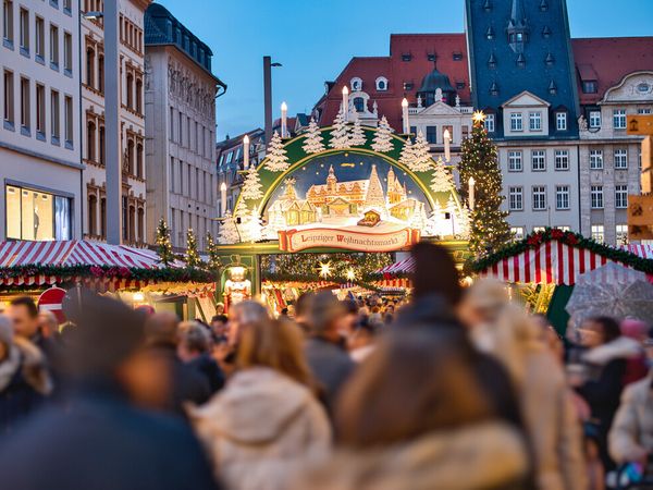 3 Tage Weihnachtsmarkt Leipzig – Glühwein & Hostel-Erlebnis im Shared Dorm, Sachsen Weihnachtsreise 2024 online kaufen 3 Tage Weihnachtsmarkt Leipzig – Glühwein & Hostel-Erlebnis im Shared Dorm, Sachsen Weihnachtsreise 2024 online kaufen