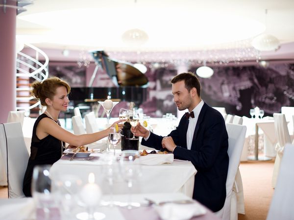 6 Tage Silvester an der Perle der Ostsee in Kolberg (Kolobrzeg), Westpommern inkl. Halbpension Weihnachtsreise 2024 online kaufen