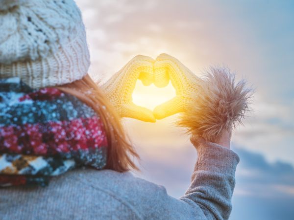 7 Tage Winterurlaub in den Tiroler Bergen- 7 Nächte in Ried im Zillertal inkl. Halbpension Weihnachtsreise 2024 online kaufen