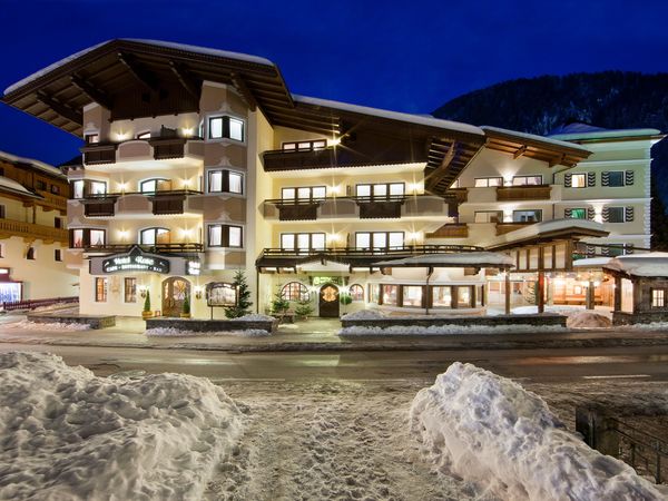 Alpiner Wintertraum im Zillertal - 4 Tage in Mayrhofen, Tirol inkl. Halbpension Weihnachtsreise 2024 online kaufen