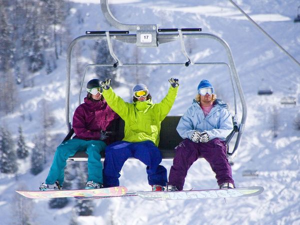 Alpiner Wintertraum im Zillertal - 5 Tage in Mayrhofen, Tirol inkl. Halbpension Weihnachtsreise 2024 online kaufen