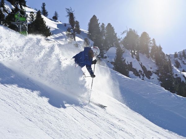 Alpiner Wintertraum im Zillertal - 7 Tage in Mayrhofen, Tirol inkl. Halbpension Weihnachtsreise 2024 online kaufen Alpiner Wintertraum im Zillertal - 7 Tage in Mayrhofen, Tirol inkl. Halbpension Weihnachtsreise 2024 online kaufen