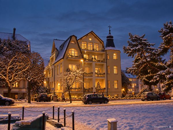 Weihnachtszauber an der Ostsee – 6 Tage in Swinemünde (Swinoujscie), Westpommern inkl. Halbpension Weihnachtsreise 2024 online kaufen Weihnachtszauber an der Ostsee – 6 Tage in Swinemünde (Swinoujscie), Westpommern inkl. Halbpension Weihnachtsreise 2024 online kaufen